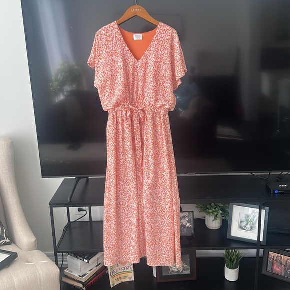 Sienna Sky Ditsy Floral V Neck Flutter Sleeve Orange/White Summer Midi Dress - Picture 13 of 16